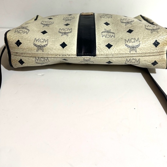 MCM vintage Cream and Black Crossbody Bag - Picture 3 of 15